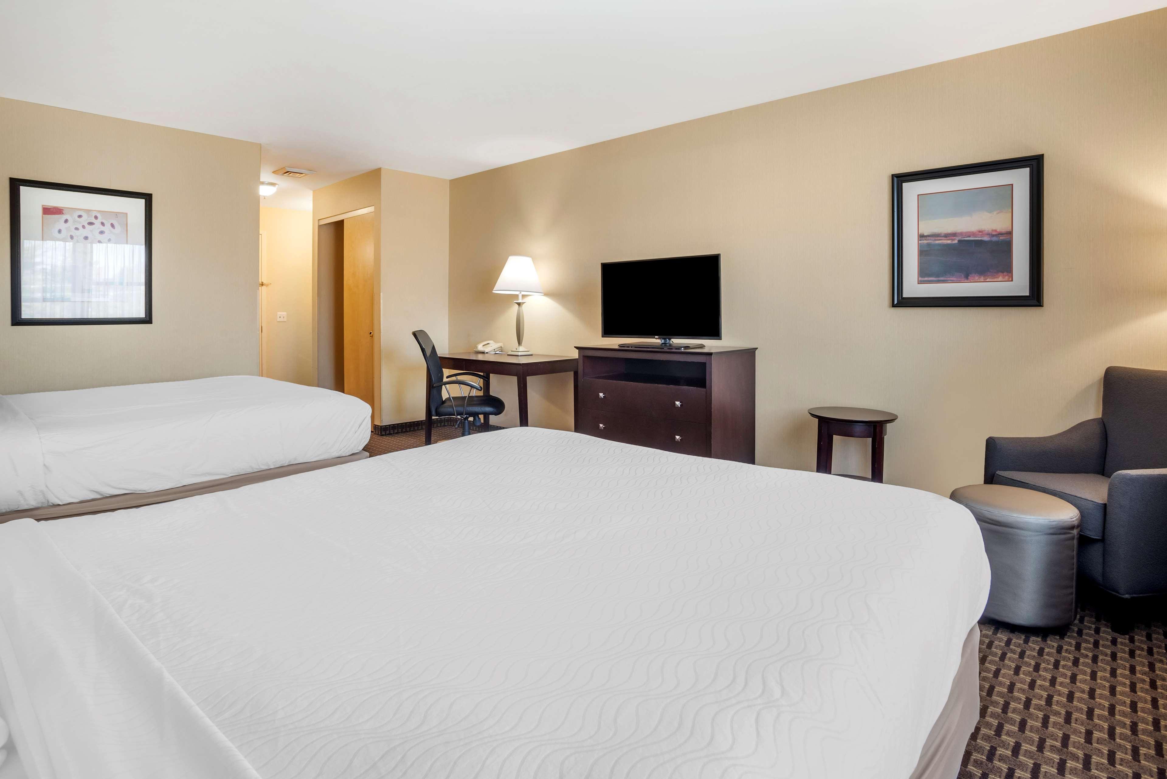 Best Western Plus Philadelphia Airport South - At Widener University Chester Extérieur photo