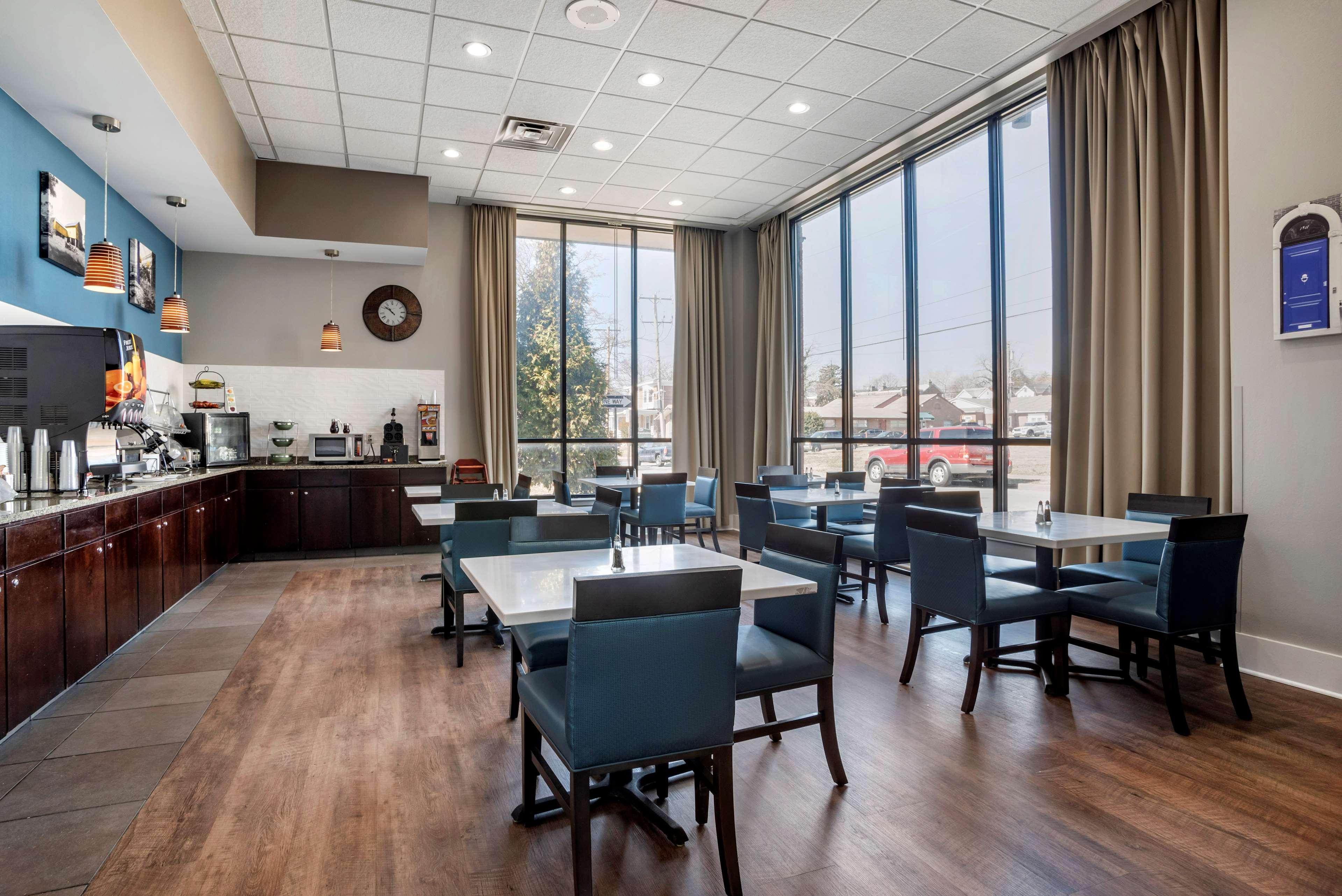 Best Western Plus Philadelphia Airport South - At Widener University Chester Extérieur photo