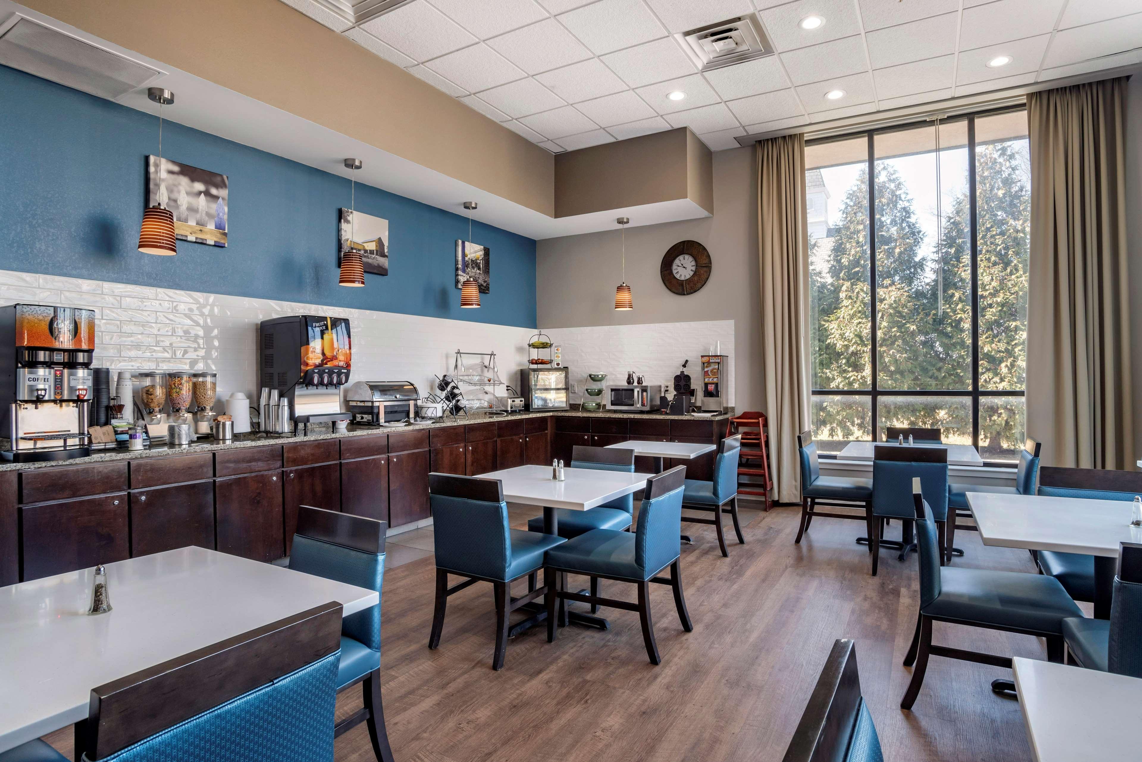 Best Western Plus Philadelphia Airport South - At Widener University Chester Extérieur photo