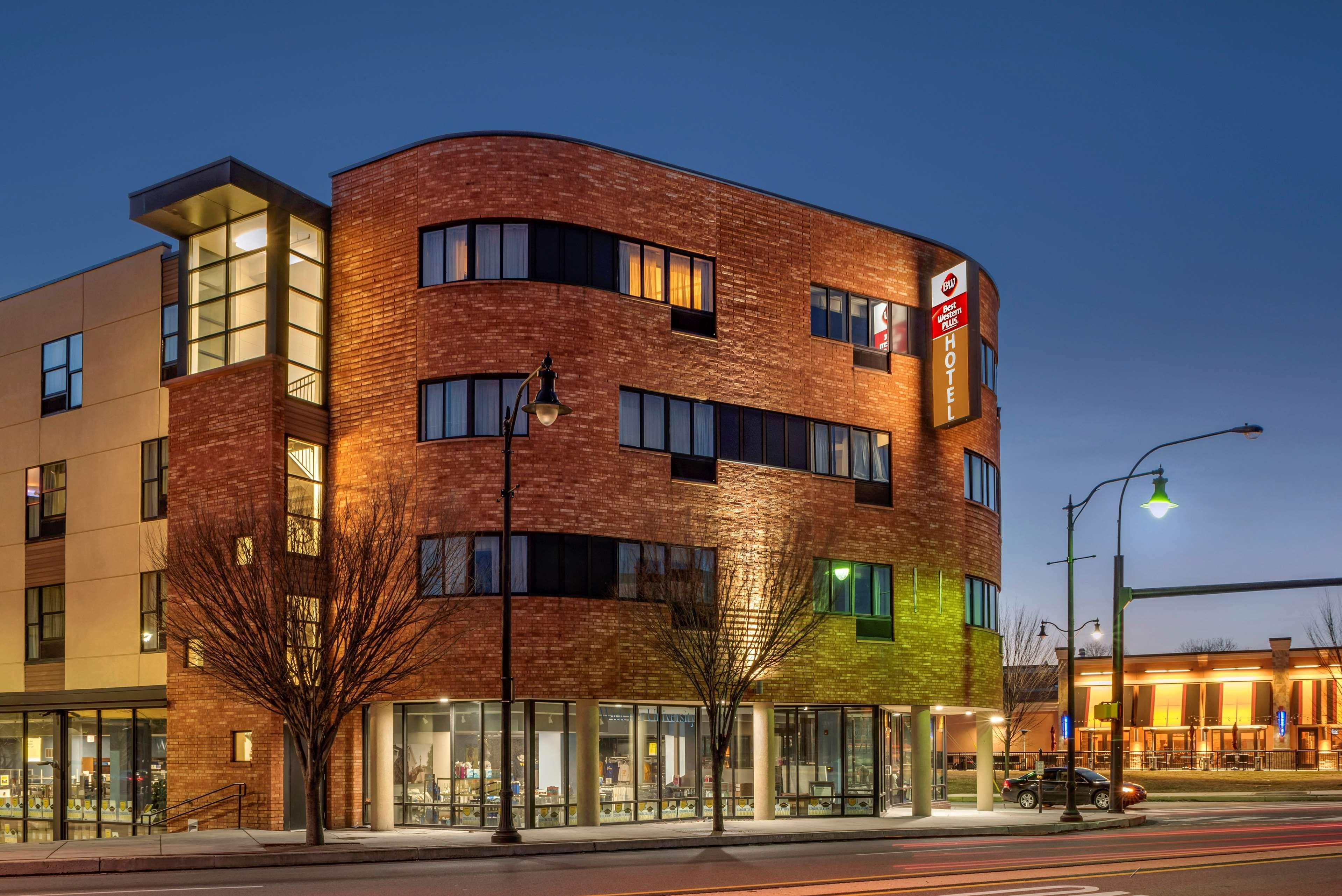 Best Western Plus Philadelphia Airport South - At Widener University Chester Extérieur photo